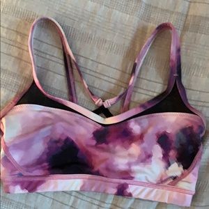 Lululemon sports bra size 4